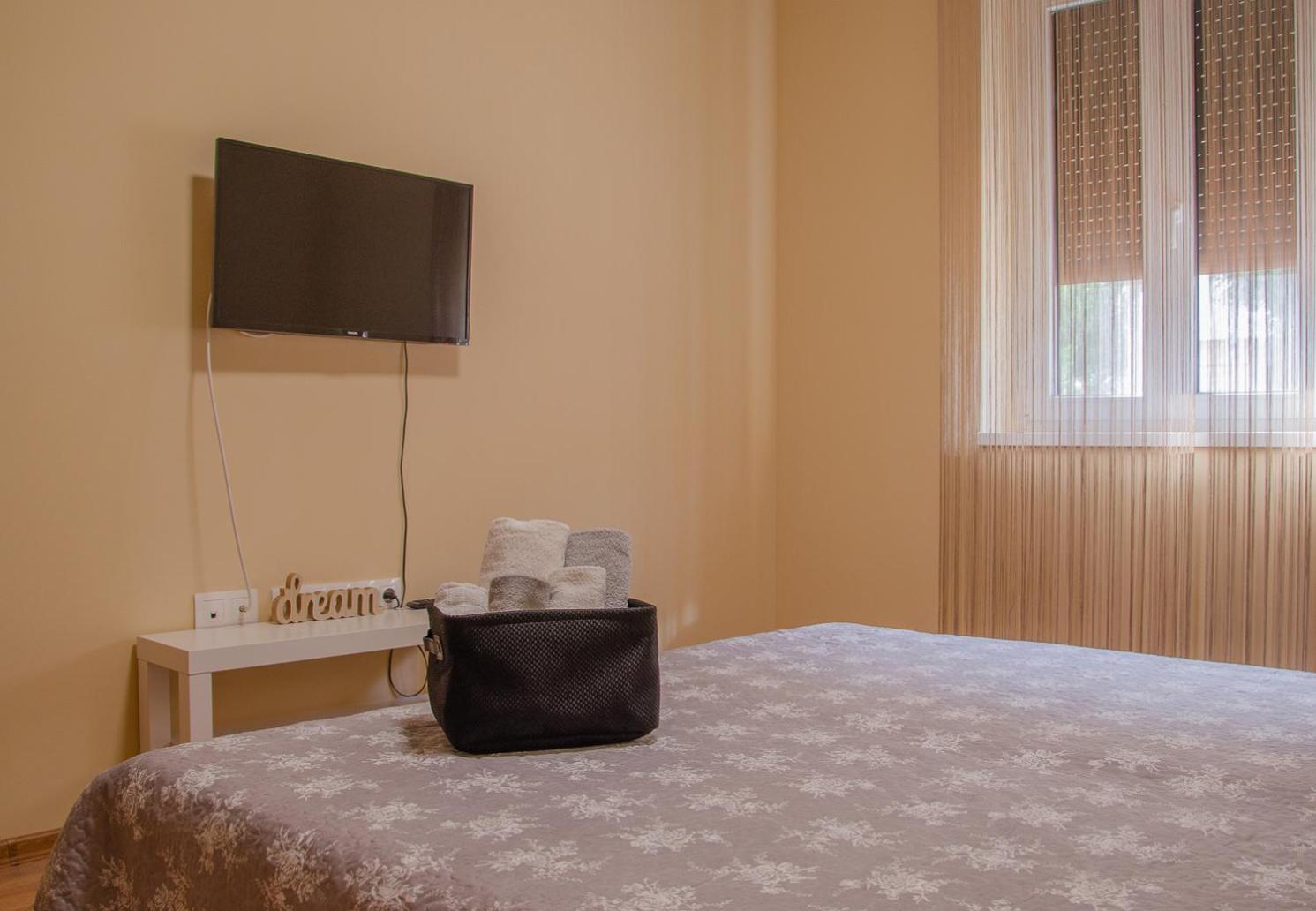 Oros House Apartmanhaz 欧罗什哈佐 外观 照片