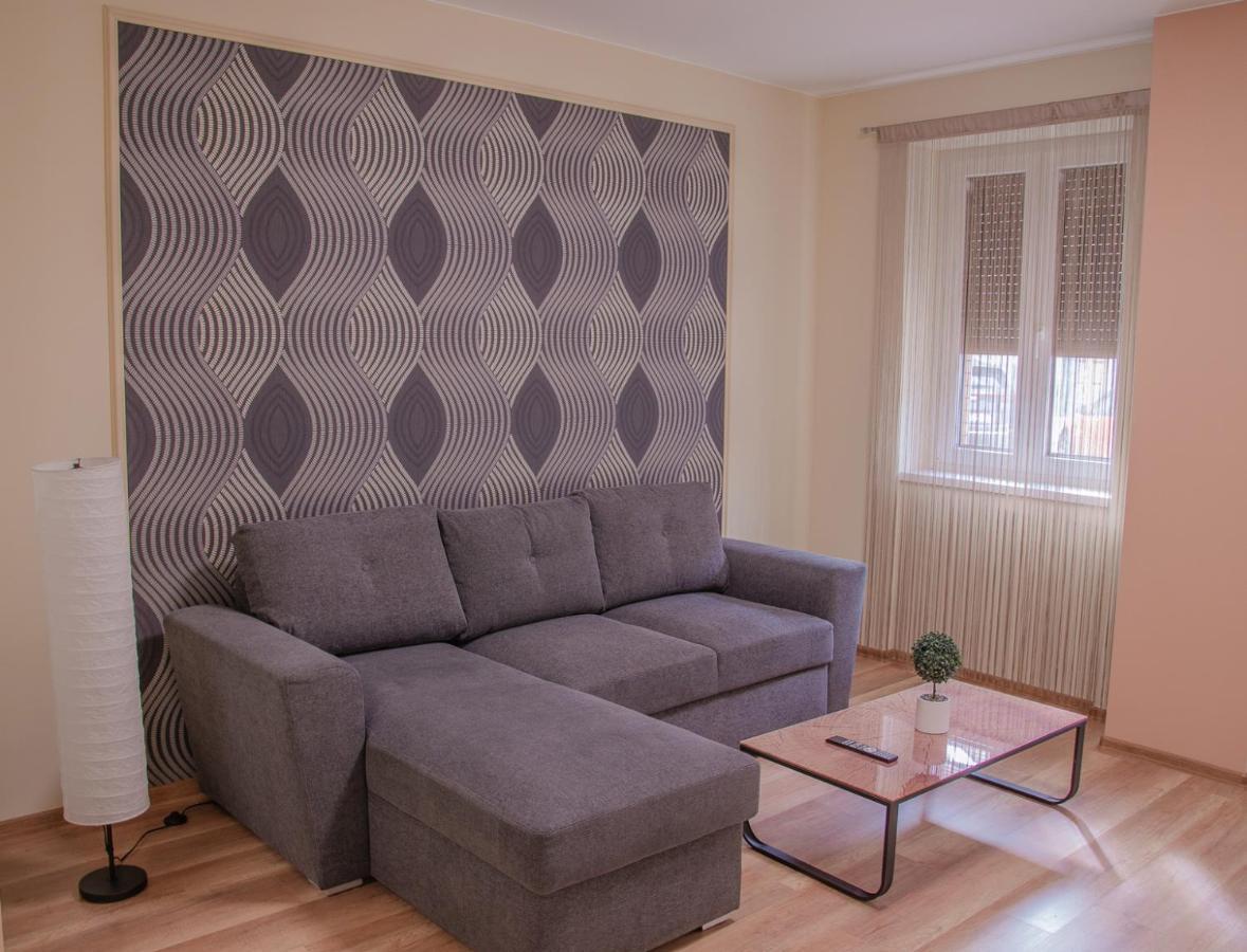 Oros House Apartmanhaz 欧罗什哈佐 外观 照片