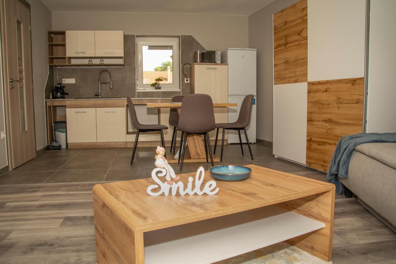 Oros House Apartmanhaz 欧罗什哈佐 外观 照片