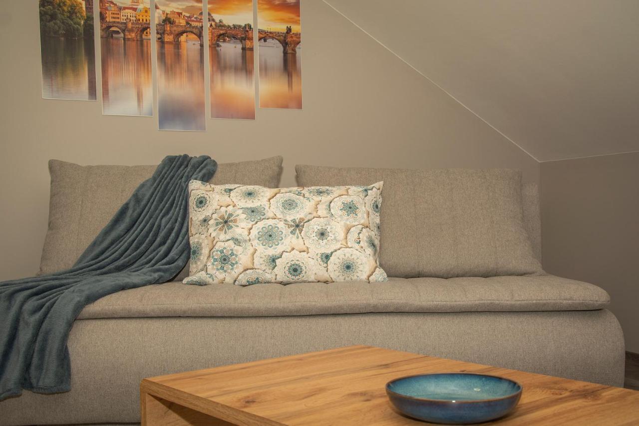 Oros House Apartmanhaz 欧罗什哈佐 外观 照片