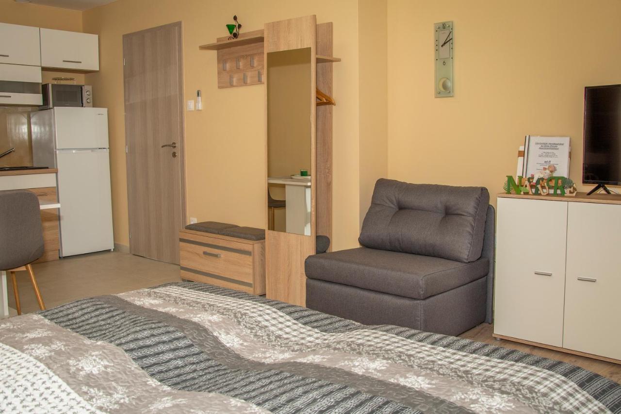 Oros House Apartmanhaz 欧罗什哈佐 外观 照片